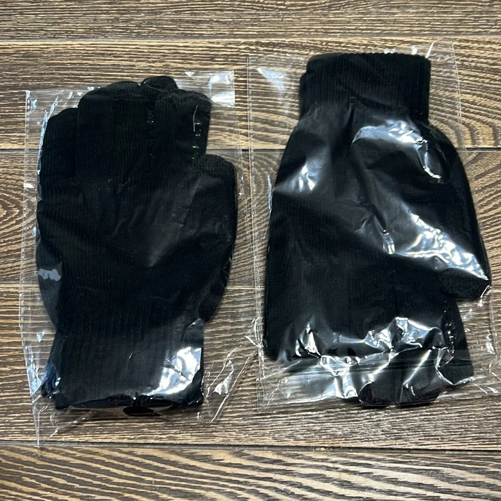 Black Knit Winter Gloves with Grip Pack of Two One size fits‎ most New
